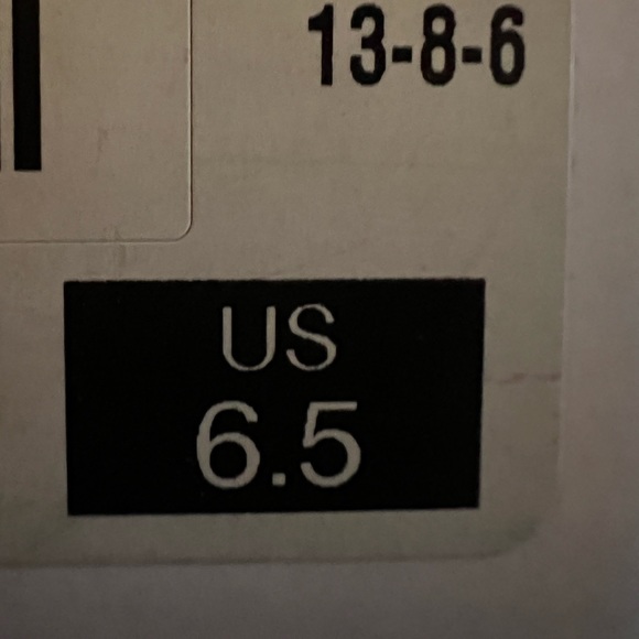 Black knee high boots - Picture 4 of 4